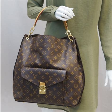 hobo metis louis vuitton|louis vuitton duomo hobo.